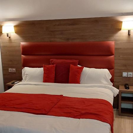 Happy Land Holliday Residential Hotel Épinay-sur-Seine Екстериор снимка