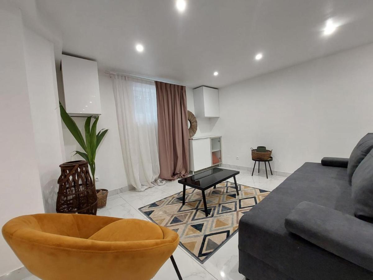 Happy Land Holliday Residential Hotel Épinay-sur-Seine Екстериор снимка