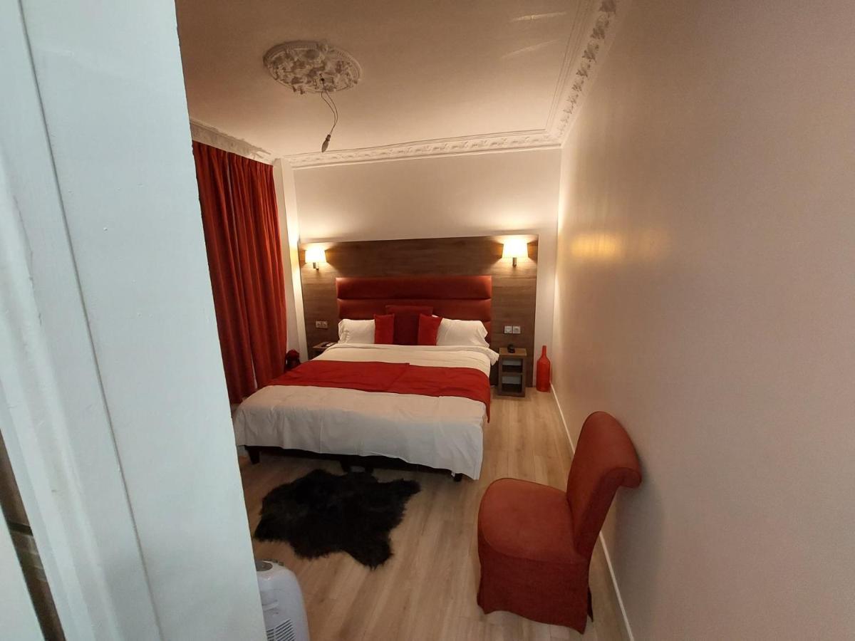 Happy Land Holliday Residential Hotel Épinay-sur-Seine Екстериор снимка